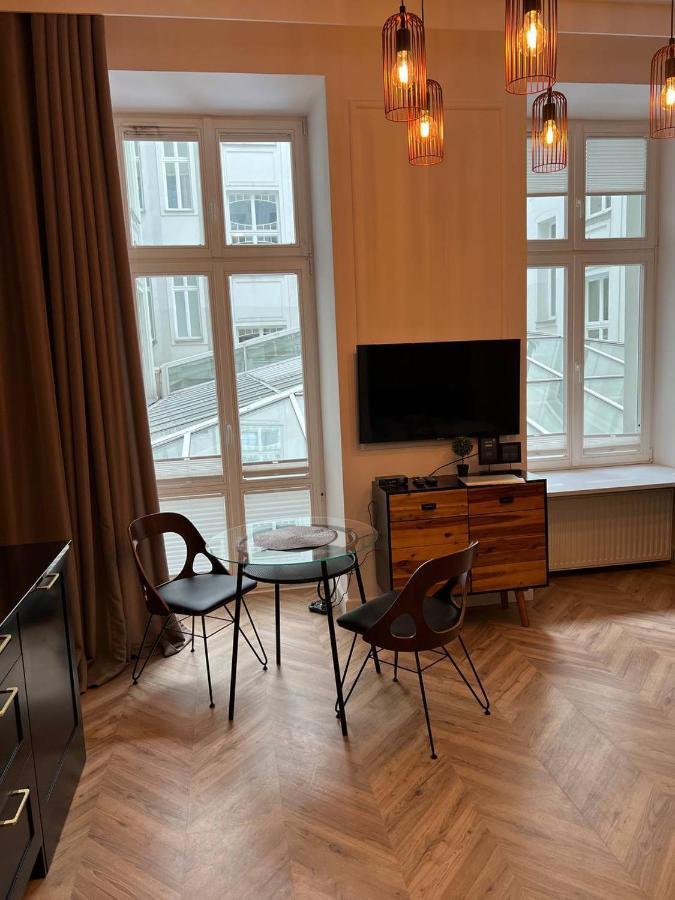 Luxury Apartment In The City Center , Wi-Fi - By Hik Apartments Варшава Екстер'єр фото